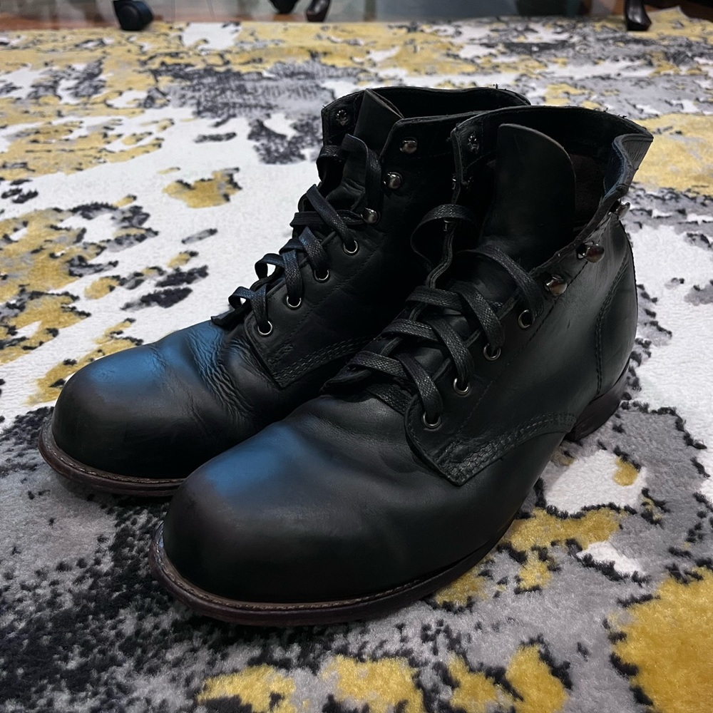 Wolverine 1000 Mile Plain Toe Classic Men’s Boots Size 11.